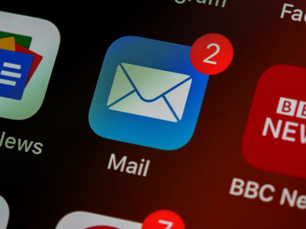 Imagen relacionada con correo vs gmail
